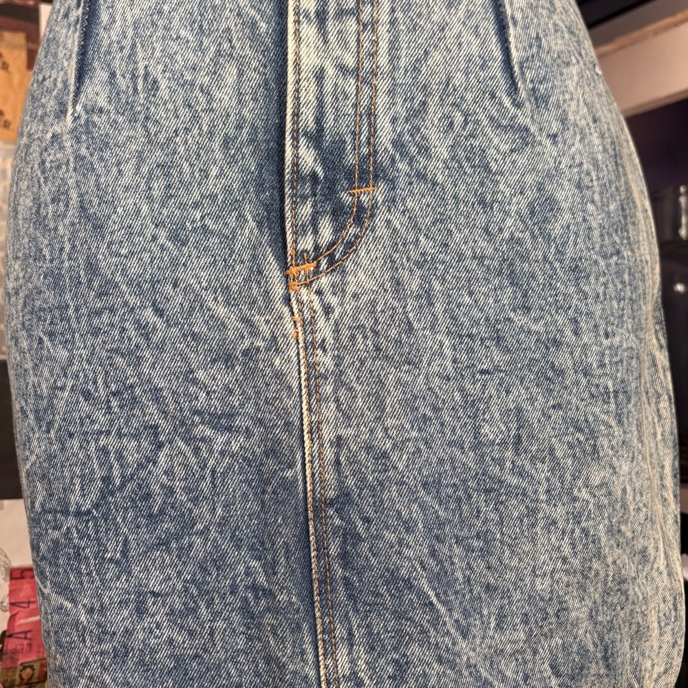 Vintage Acid Wash High-Waisted Denim Midi Skirt - Picture 4 of 9
